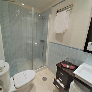 Habitación Estándar con 2 Camas Individuales